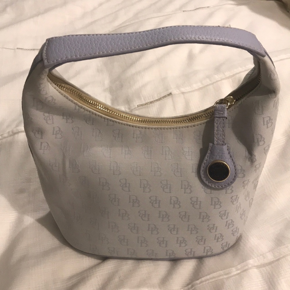 Dooney and Burke - Zip top Bucket Bag - Authentic